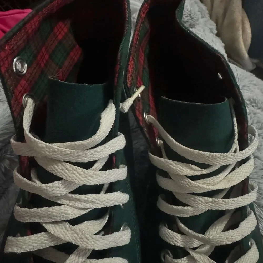 Rare converse Chuck Taylor Christmas sneakers - Picture 15 of 15